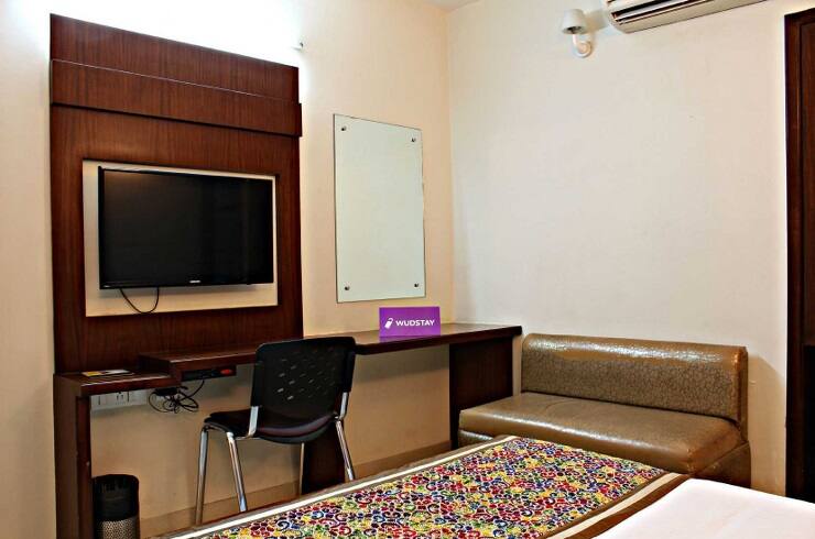 WudStay Rakab Ganj, Agra 4